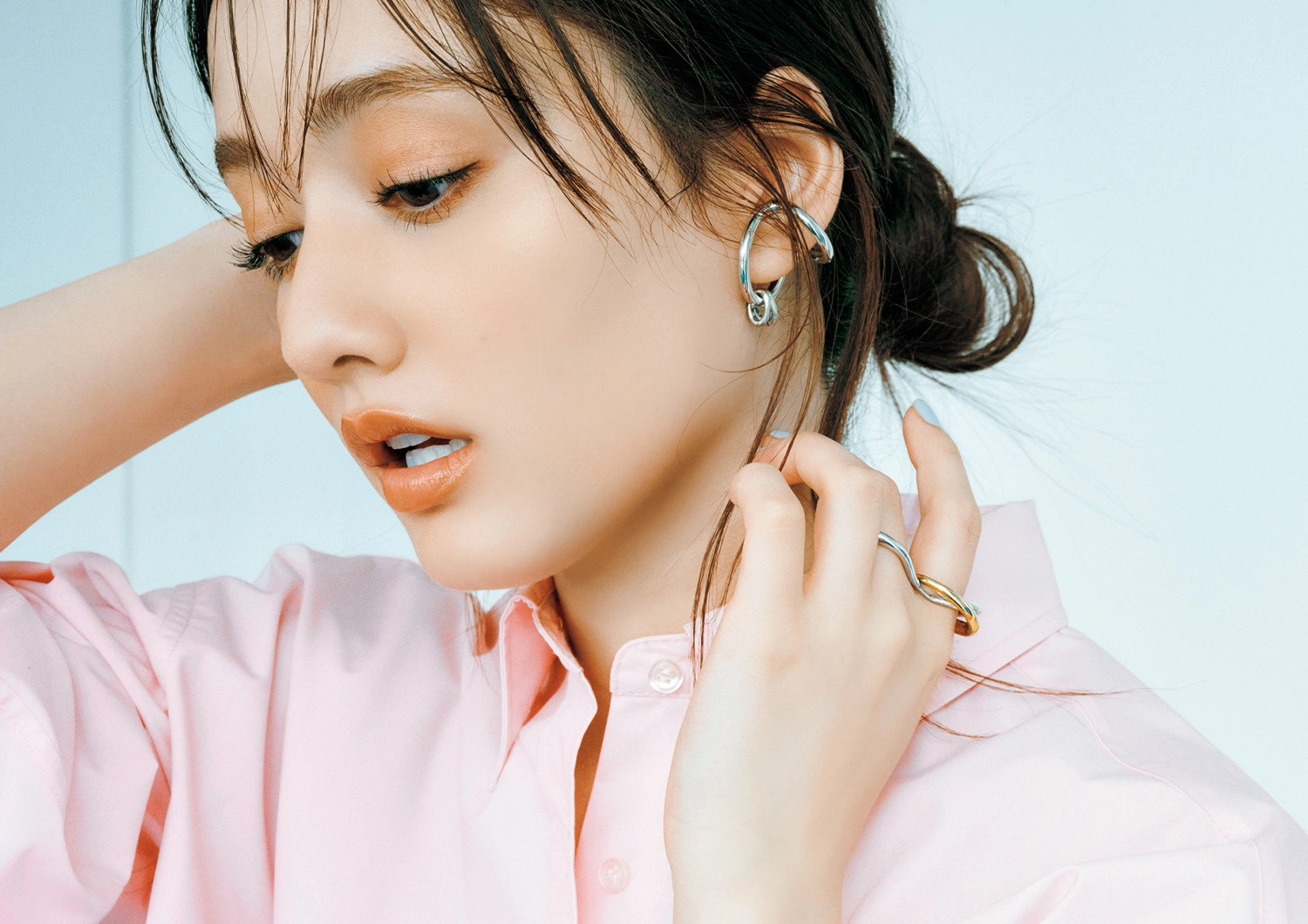 〝変形シェイプ〟のアクセが魅力的♡コーデを引き立てるシンプルデザインが万能のメイン画像