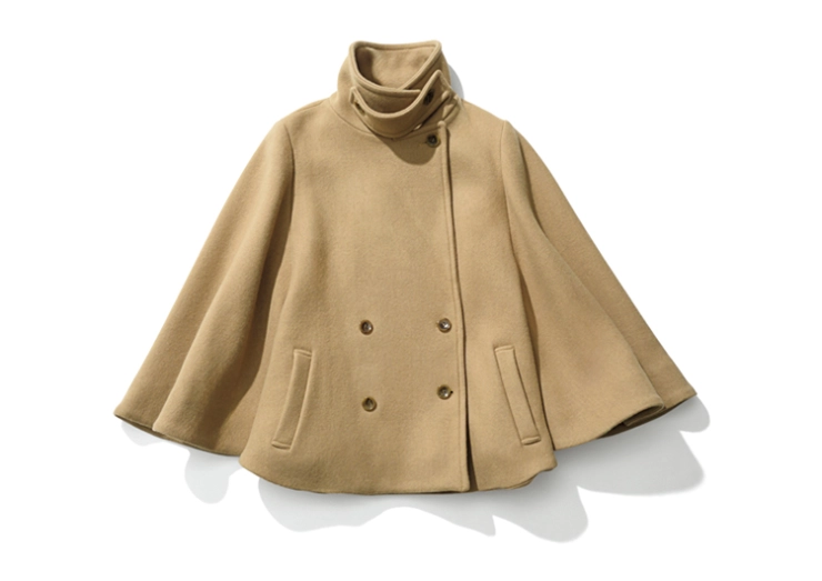 クラシカルさが増すダブルボタン仕様