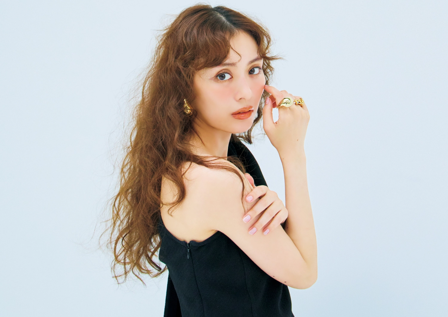 【BOTTEGA VENETA】コーデがモードに様変わり♡一生ものファッションジュエリー