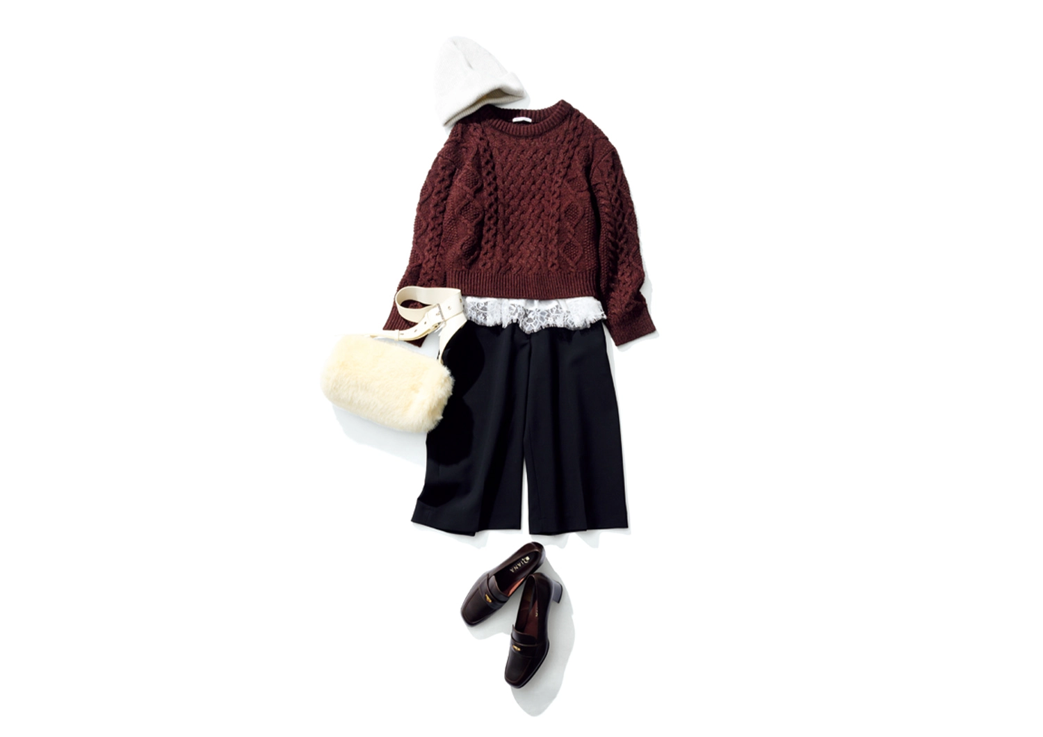 お家でゆったりする日はちくちくしにくいケーブルニットコーデ【毎日コーデ】