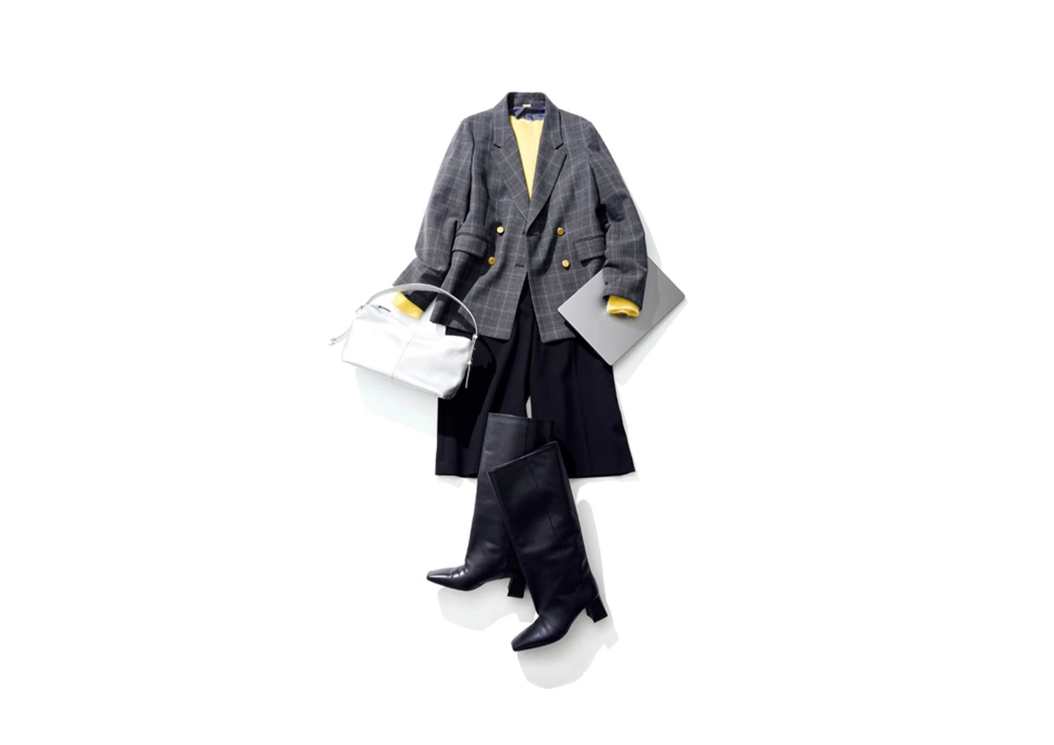 まだ寒い日もOK！パステルニットで作る春待ち通勤コーデ【毎日コーデ】