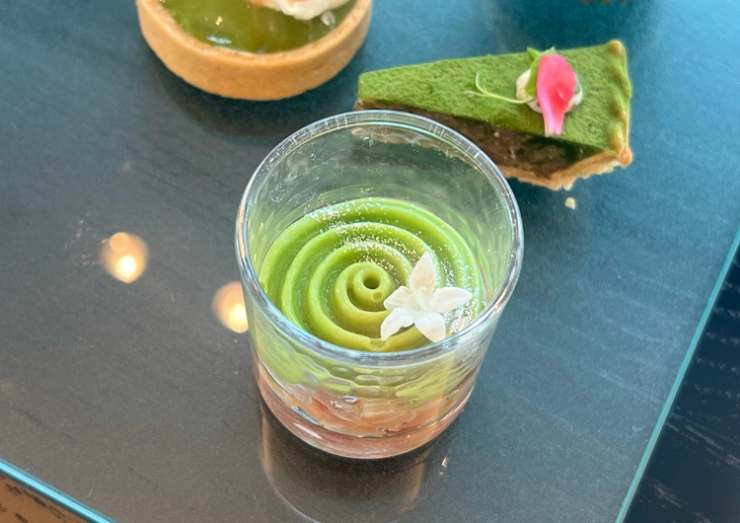京野菜サーモンのタルタル ブロッコリーのムース