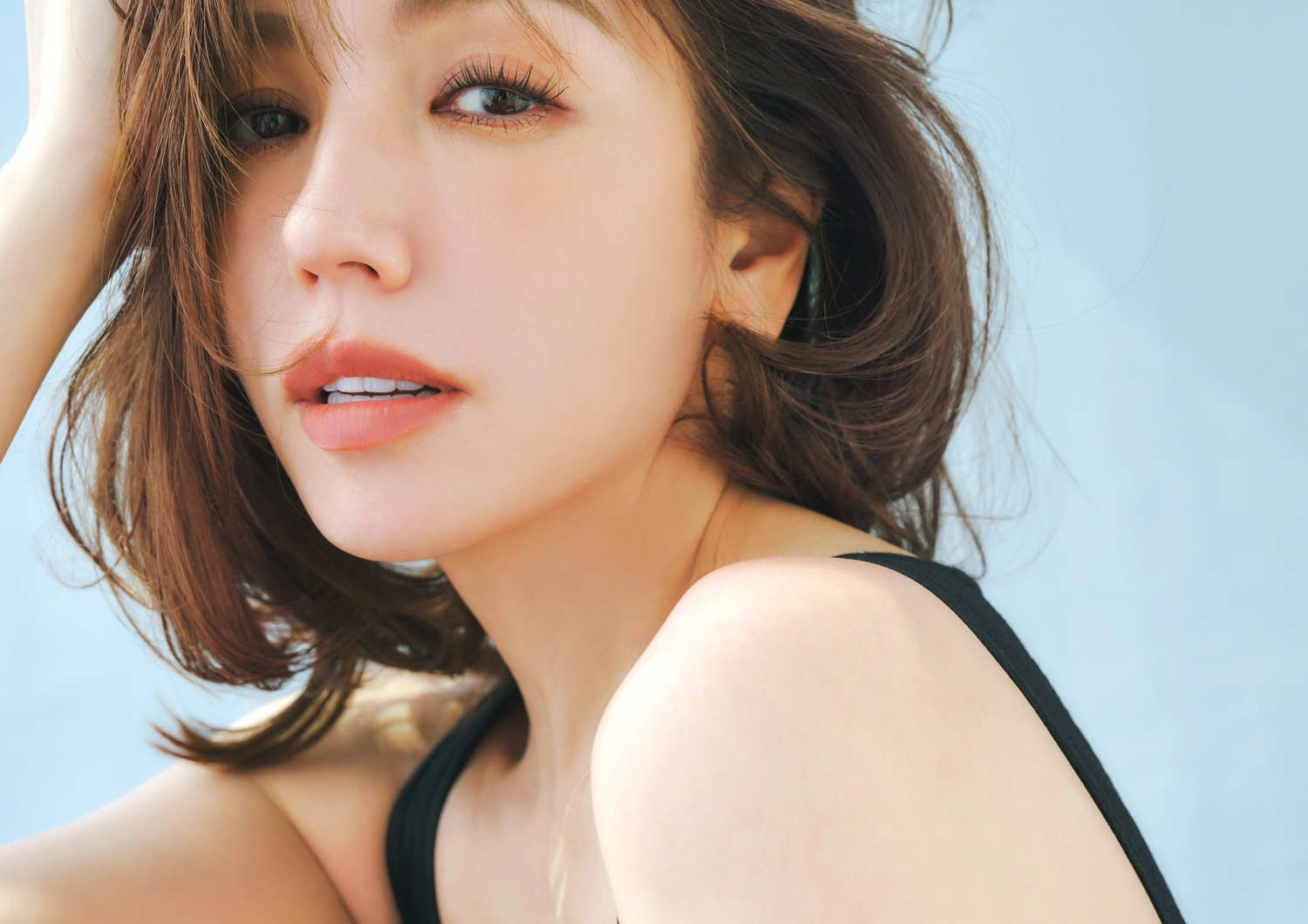 美香フェイスに近づけるコツ♡透明感抜群なツヤ肌の作り方をヘアメイクが解説