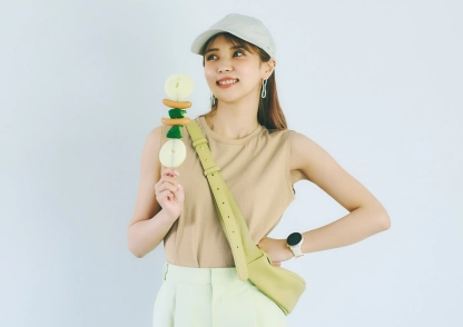 【小林由依】夏の即戦力Tシャツ×パンツで差がつく！シャレ見えワンツーコーデ
