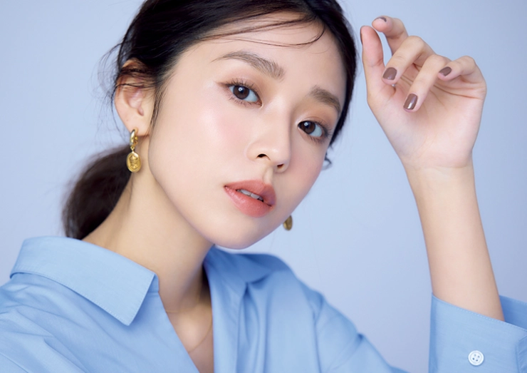 抜け感カラーのアイライナー&マスカラで今っぽい目元に更新! 抜け感カラーのアイライナー&マスカラで今っぽい目元に更新!