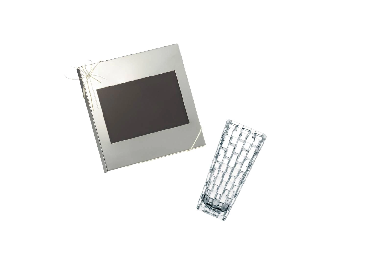 結婚式の思い出を〝形〟に残せる♡本当にうれしいお祝いギフト