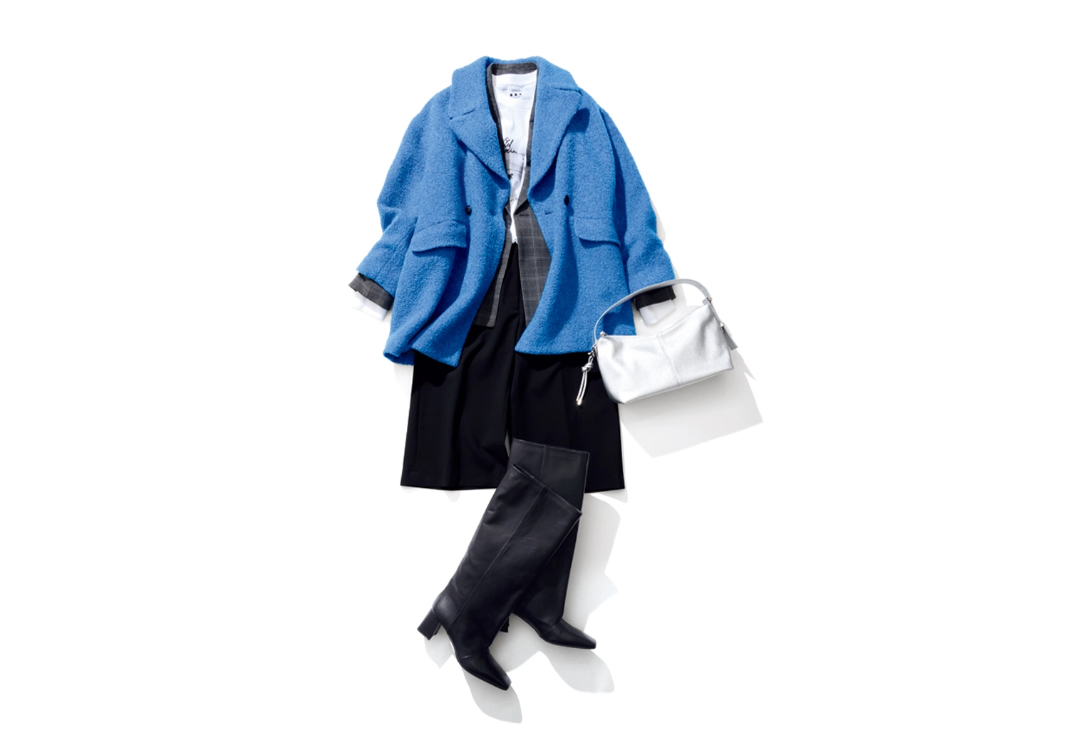 きちんと見えも確保！プリントT仕込んだモードな通勤コーデ【毎日コーデ】