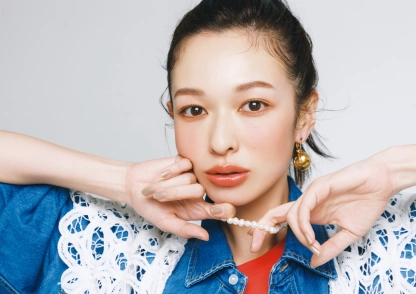 お疲れ顔&幸薄顔に効果的!大人女子におすすめのテラコッタオレンジメイク