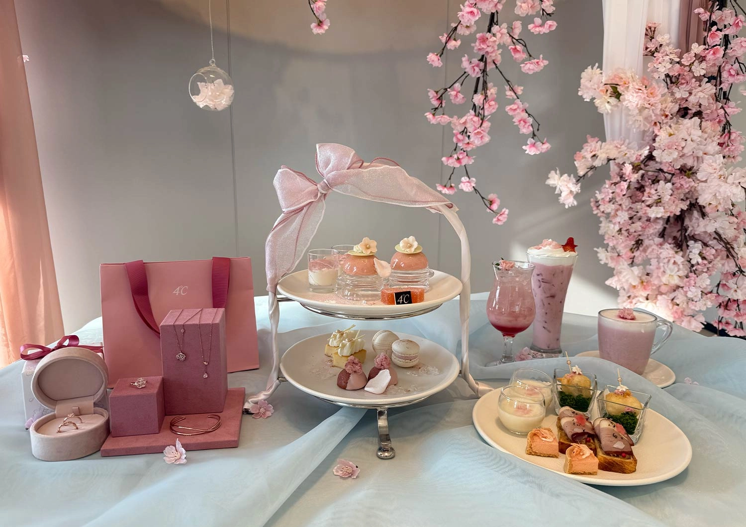 「アニヴェルセルカフェ みなとみらい横浜」と「４℃」がコラボ♡「SAKURA Sweets Collection」の可愛いアフヌンで女子会を