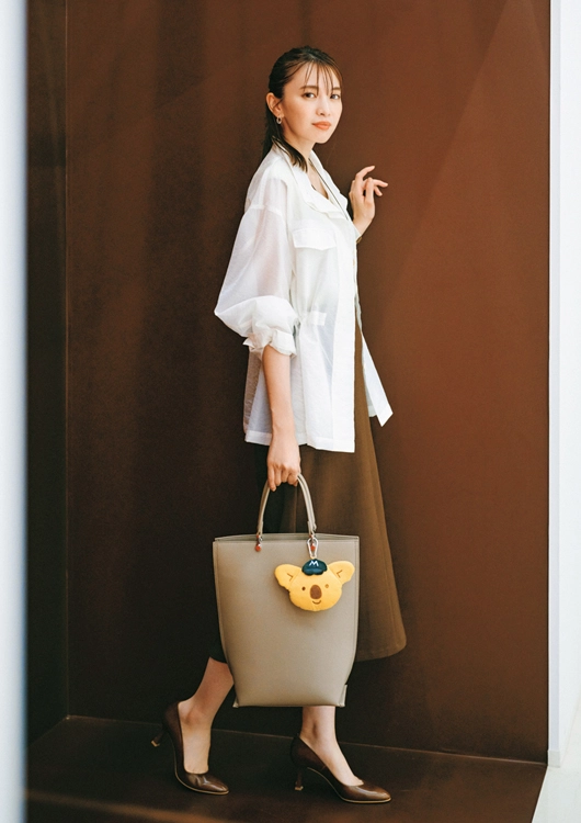 トレンドカラーでつくる大人っぽ通勤コーデ