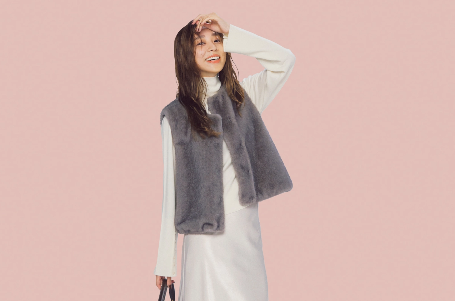 冬本番まで大活躍！季節感＆遊び心がUPする「ファーベスト」の着こなし術