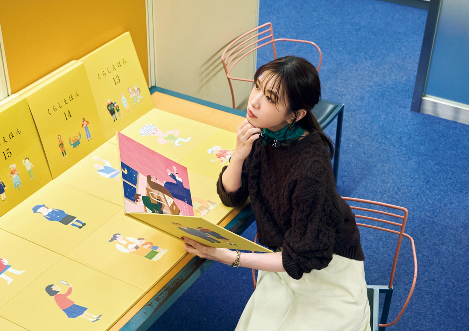 長時間デスクでも快適!シワ見えしにくい素材でつくる防寒コーデ【毎日コーデ】