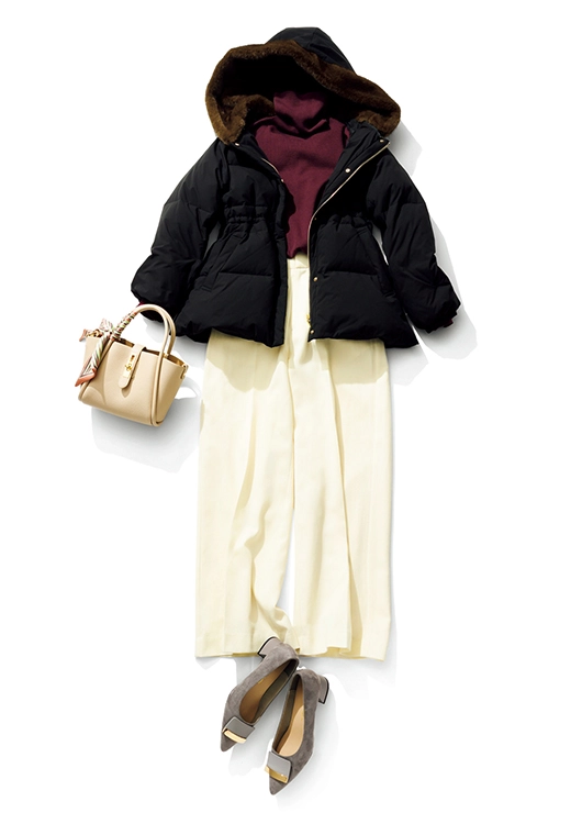 ウエスト絞りと白パンツでダウンコーデがあか抜ける