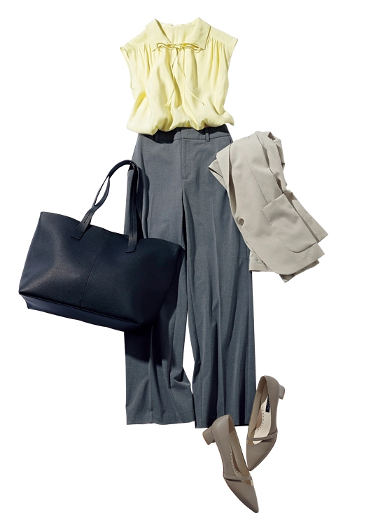 女っぽブラウスとつくるコンサバ通勤コーデ