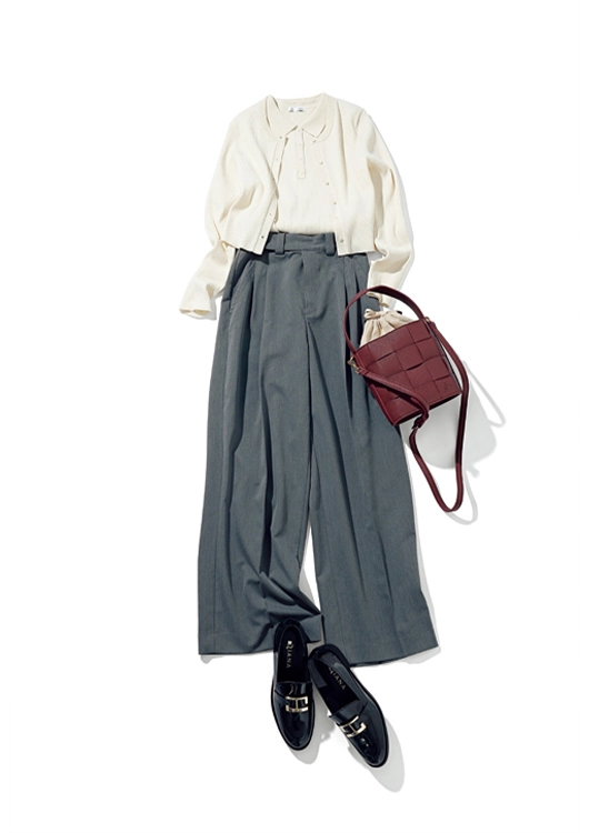 清潔感たっぷりな通勤コーデ