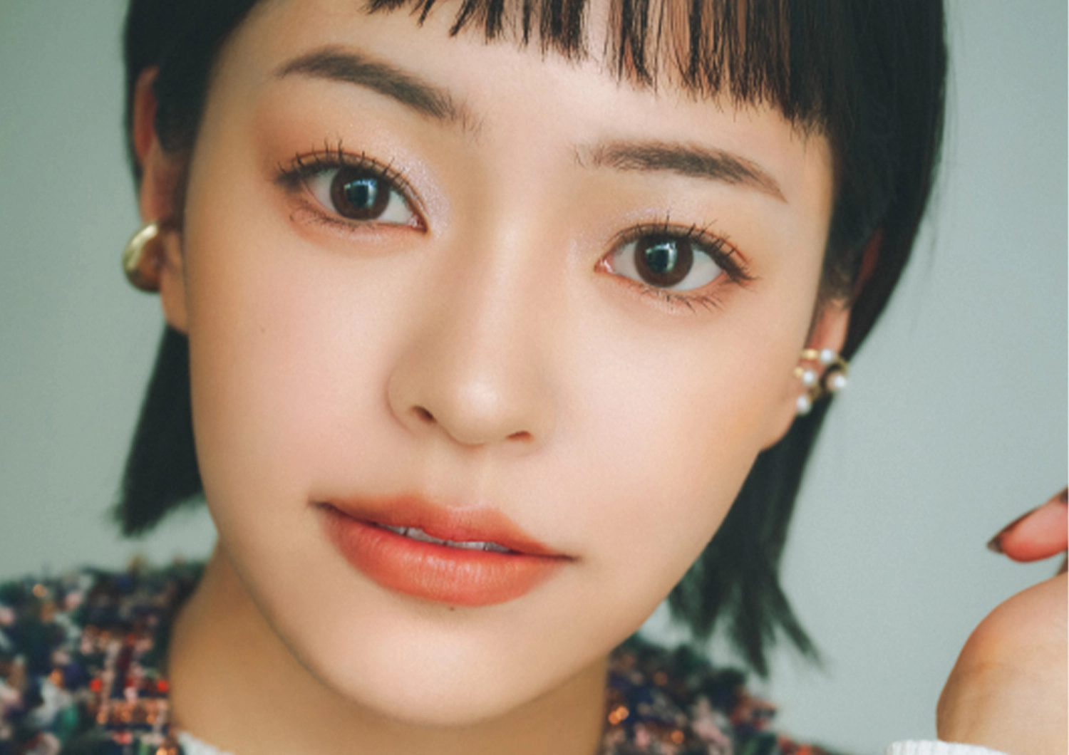 【プチプラだけ】忘年会や新年会で可愛く盛るには？〝華やかラメ〟でつくるイベントメイクのメイン画像