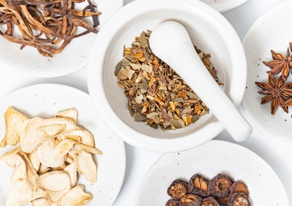 【サプリ・漢方】実際インナーケアをしている人はどれくらい？素朴な疑問や効果的な方法を専門家に聞いてみた