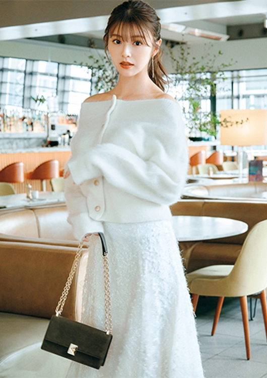 ふわふわに包まれてピュアな可愛げをアピール♡