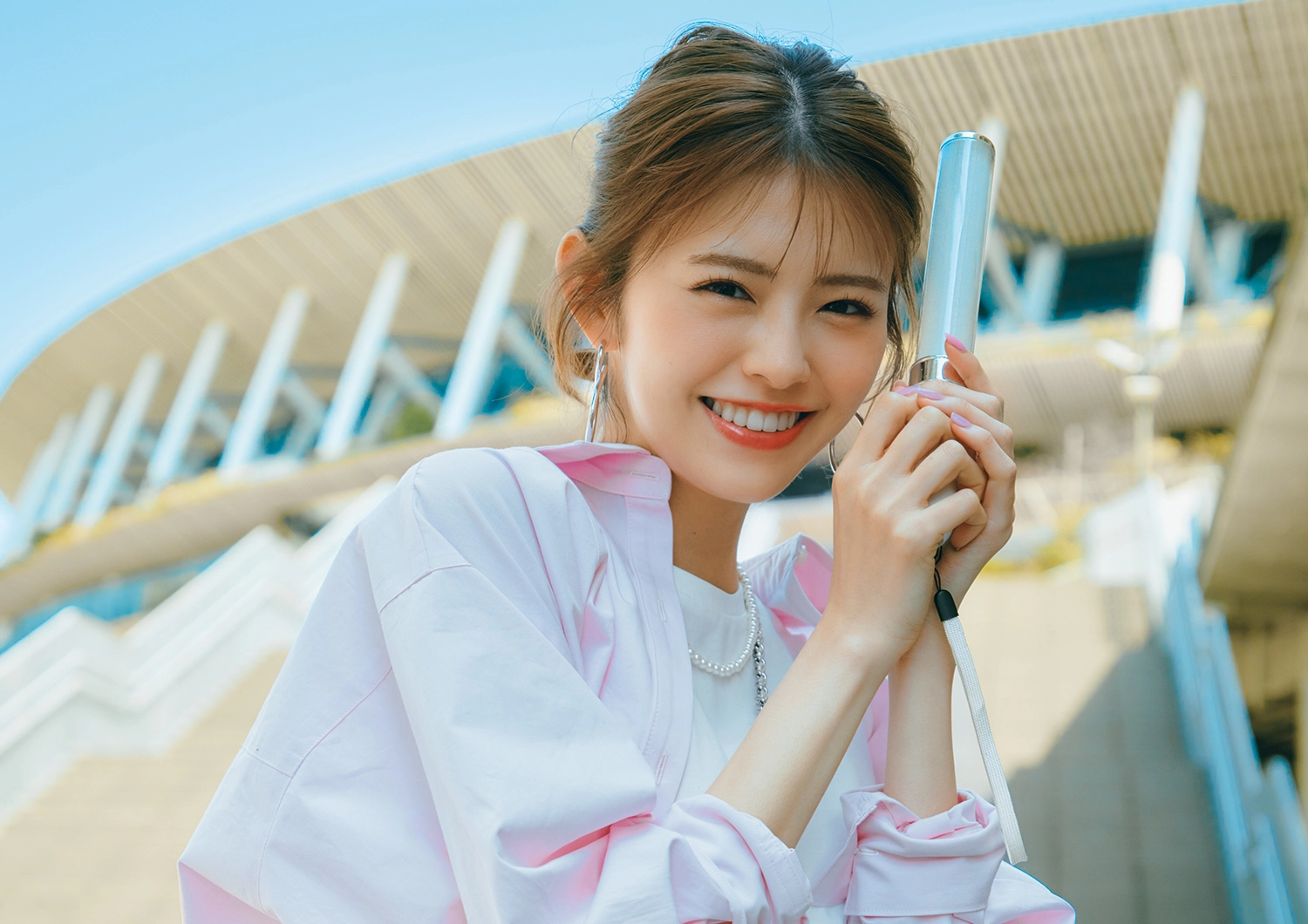 シンプルコーデがシャレる♡シルバー小物で盛る女っぽ休日コーデ【毎日コーデ】