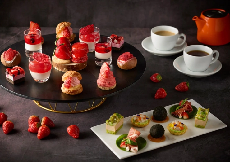 いちごのスイーツとセイボリー