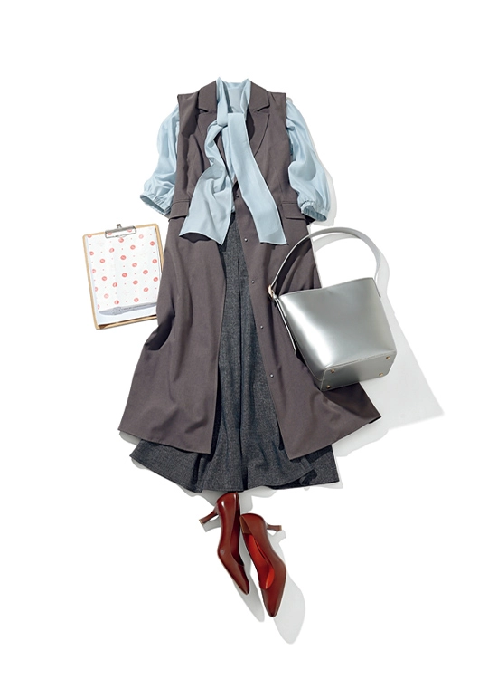 着回し力の高いロングジレの通勤コーデ