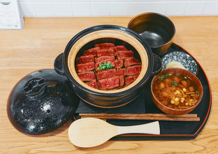 上尾ごはん 土鍋ステーキ丼