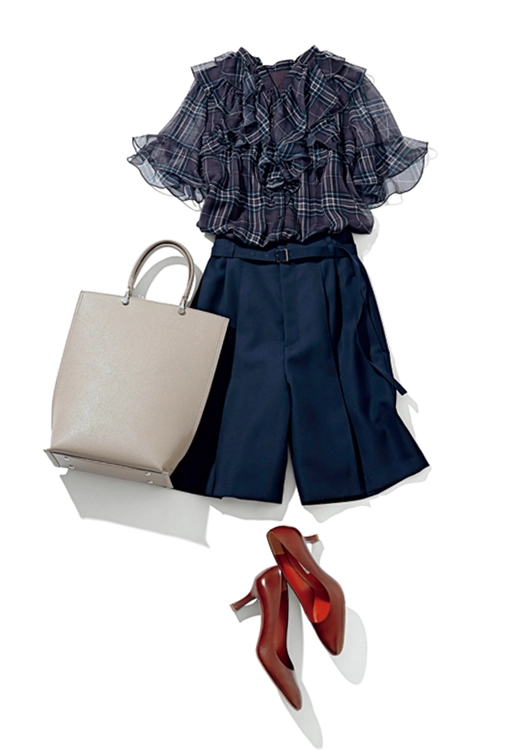 通勤もOKなきれいめワントーン風通勤コーデ