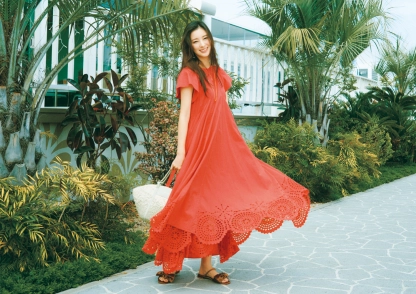 夏は浮かれアクセでパヤっとご機嫌に♡ワンピースとあわせたいおでかけ小物