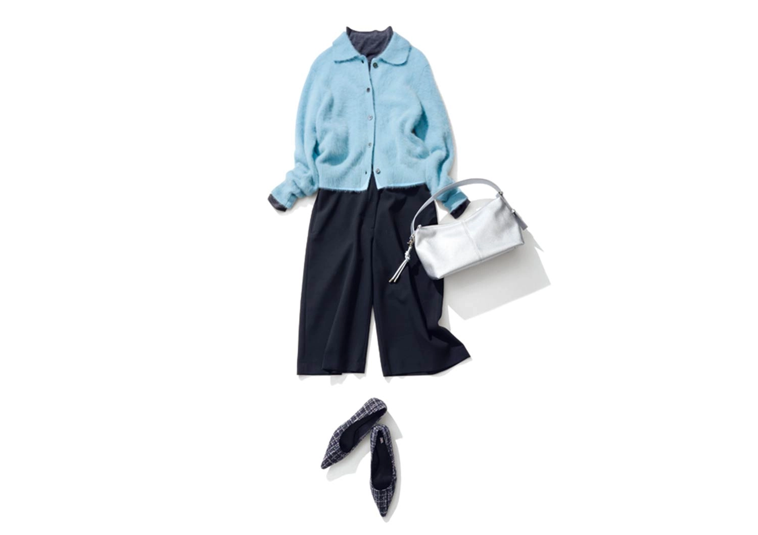 色映えふわもこで脱・マンネリ！定番カーデの更新コーデ【毎日コーデ】のメイン画像