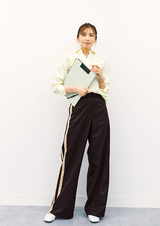 毎日コーデ ラインパンツ 宮田聡子