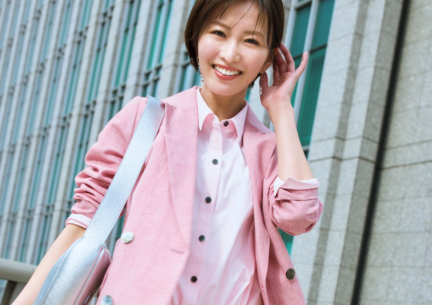 素敵な先輩オーラが漂う♡感度高めなコーデに仕上げるカジュアルMIX通勤コーデ