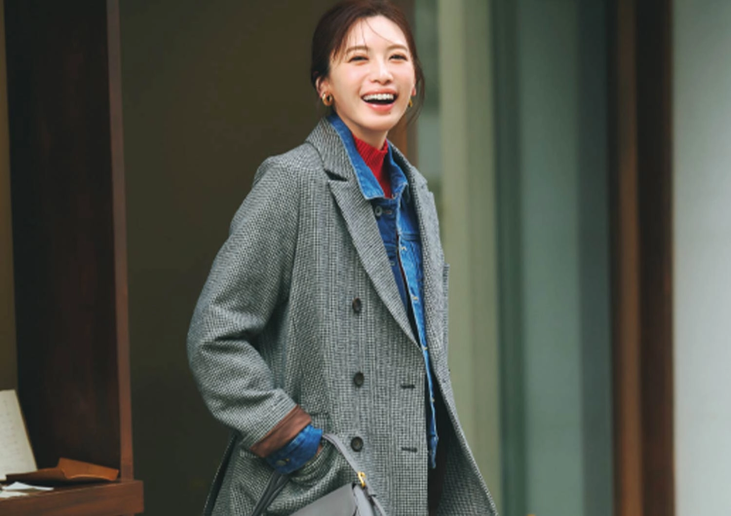 チラ見せデニムが効く♡大人の休日レイヤードコーデ【毎日コーデ】のメイン画像