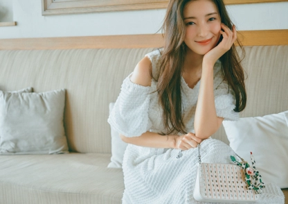 女子会ウケ◎バッグにじゃら付けしたいガールなトレンドチャーム3選