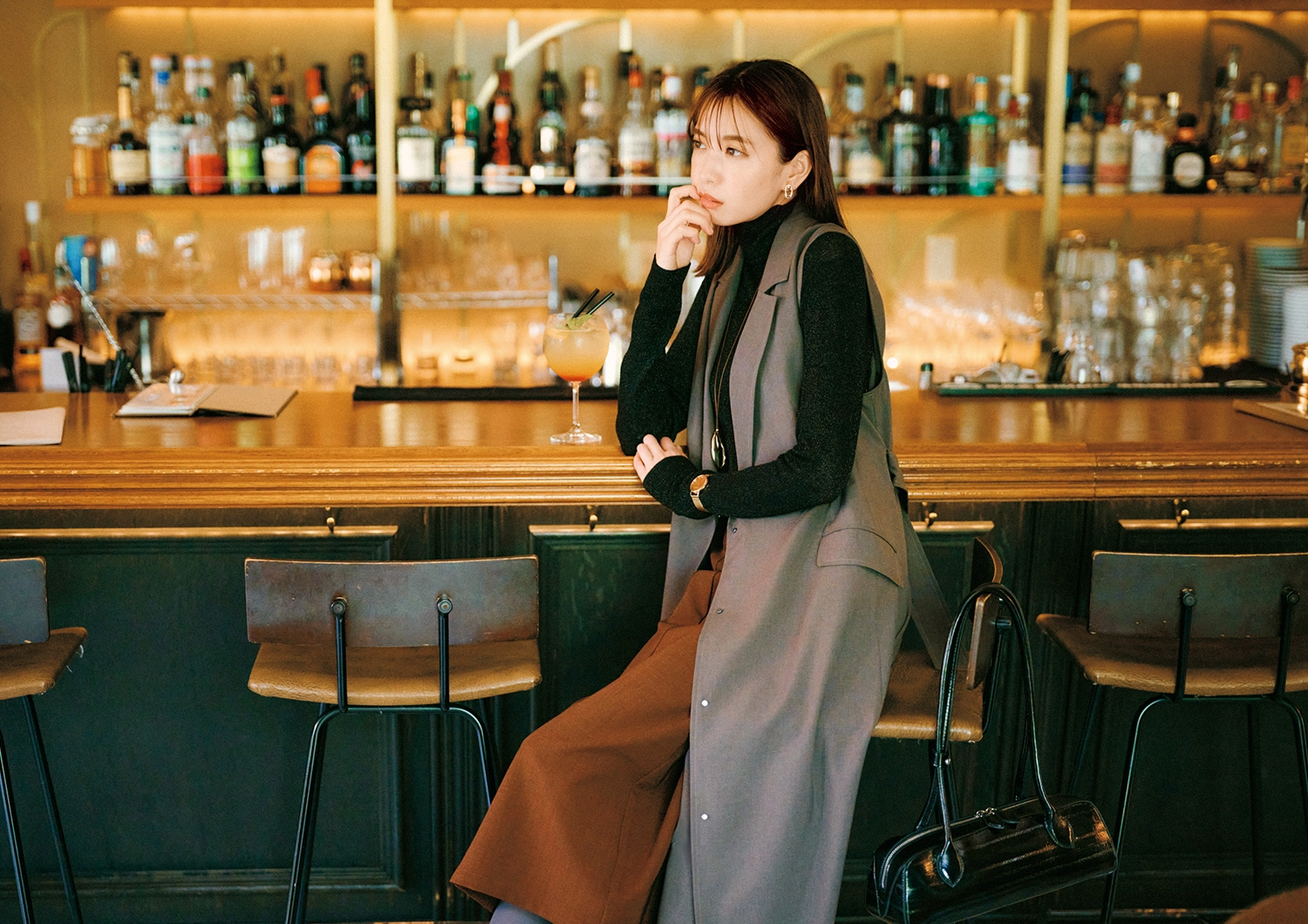 〝なんかきれいな人〟って思われる♡ジレの縦長効果で細見え出勤コーデ【毎日コーデ】のメイン画像