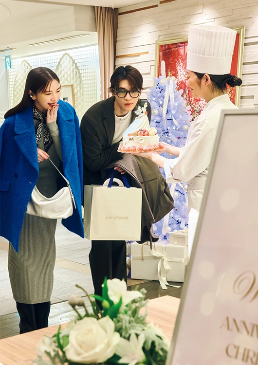 細かなラメニットで出勤日も華やかに♡