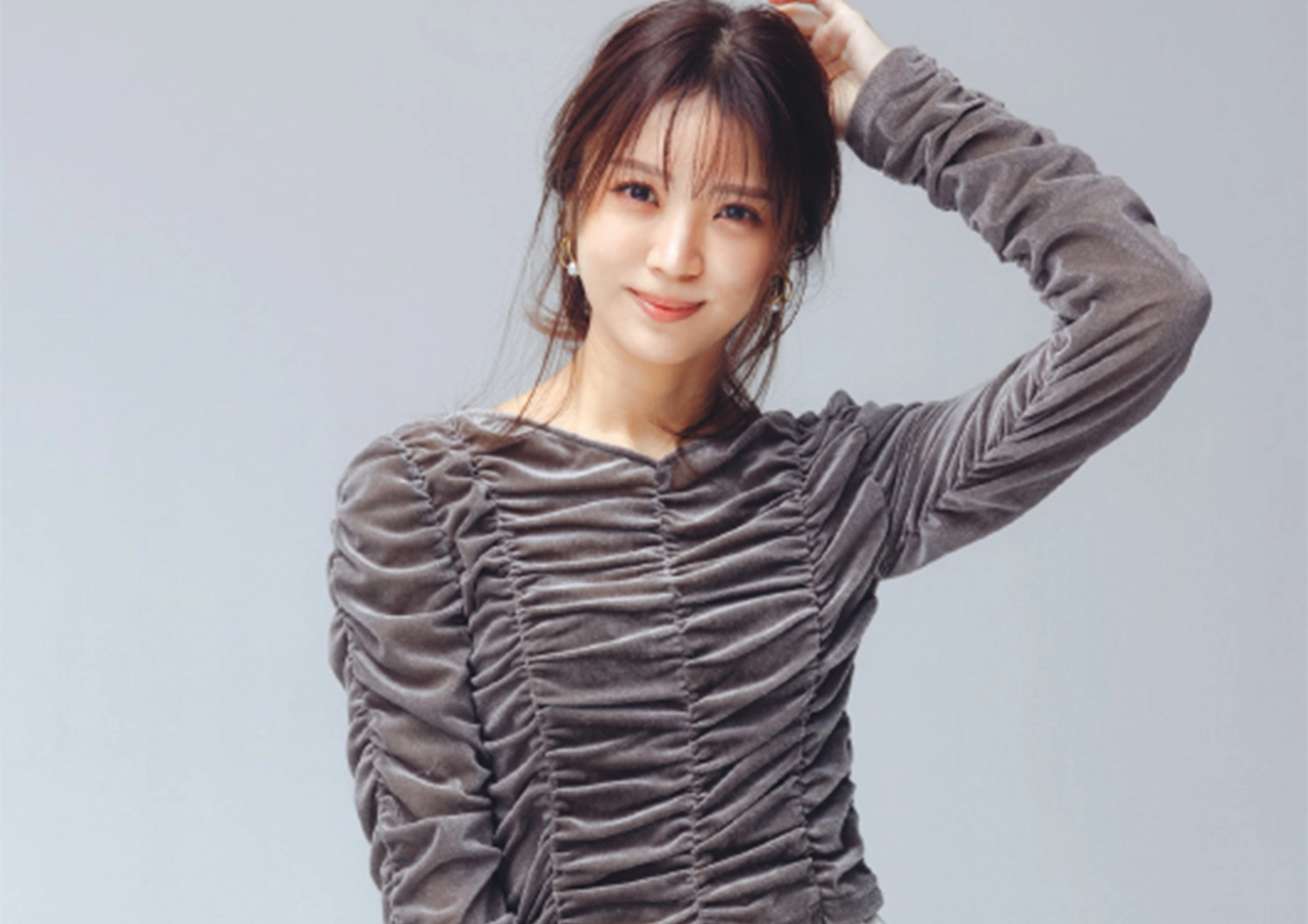 クリスマスはおめかしするなら「ベロア」で♡肌映え&写真映えを叶える女子会コーデ