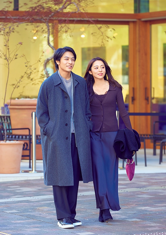 異素材をミックスすればダークな合わせも地味にならず今どき 異素材をミックスすればダークな合わせも地味にならず今どき