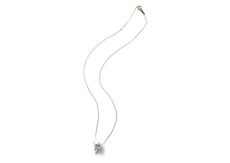 カドーのネックレス