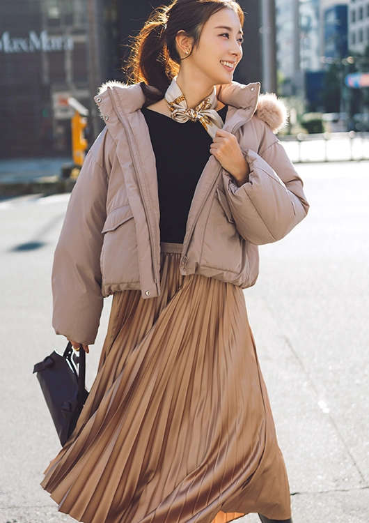 【ON】スカートでツヤを足して品よくリッチな印象へ