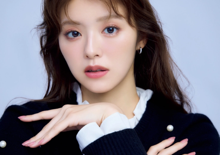 抜け感カラーのアイライナー&マスカラで今っぽい目元に更新！