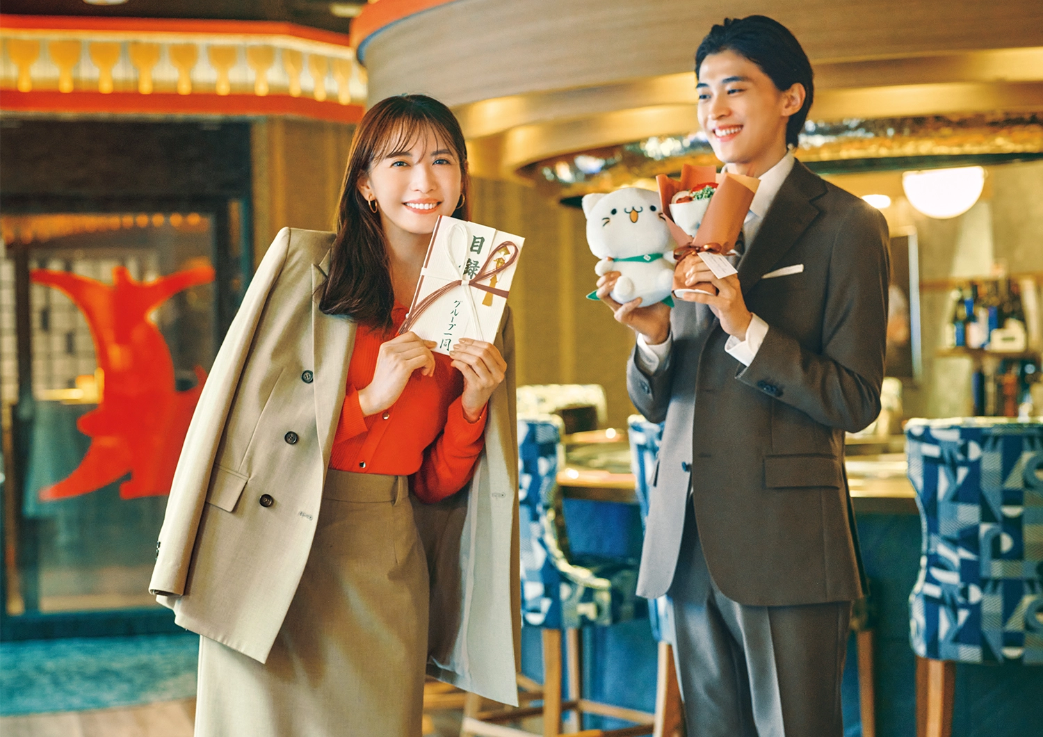 きちんと感も華やかさも！ベージュセットアップの懇親会コーデ【毎日コーデ】