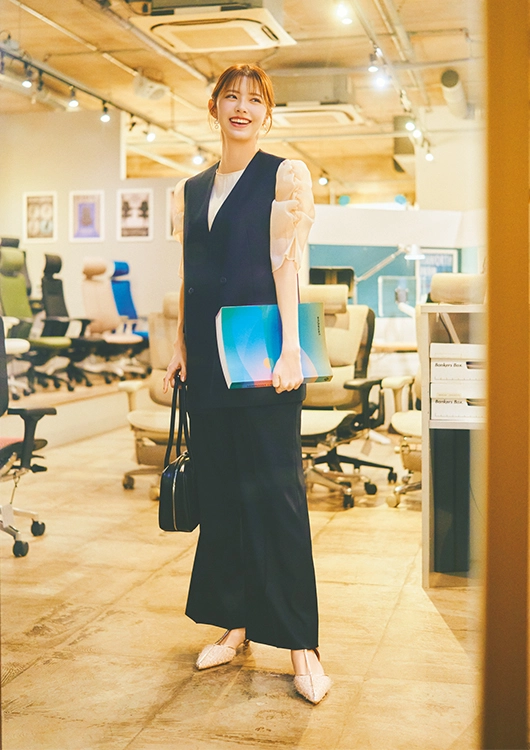 毎日コーデ ジレ ワイドパンツ 鈴木ゆうか