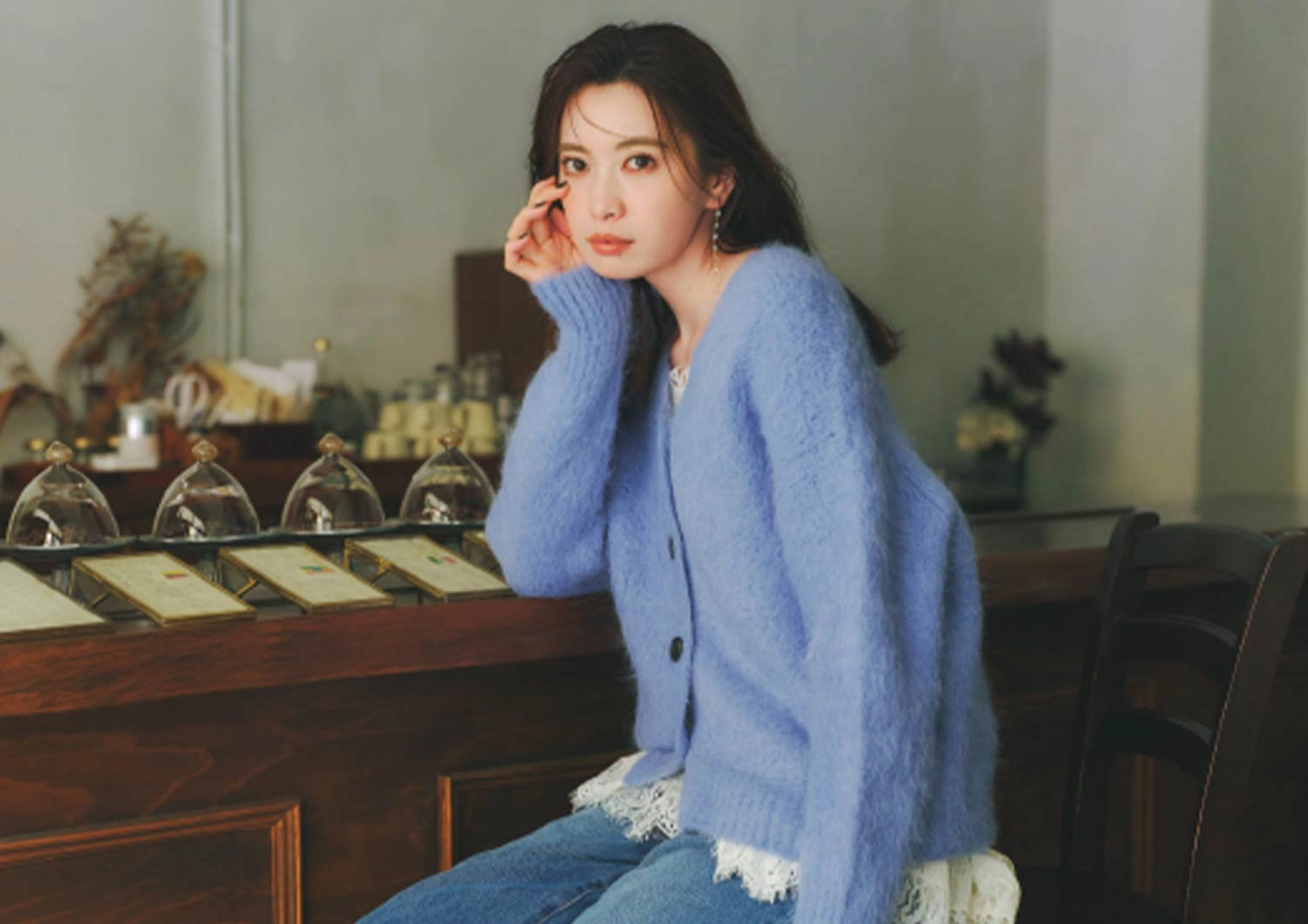 トレンドのレースはデニムでラフに着るのが正解!カジュアル休日コーデ【毎日コーデ】のメイン画像