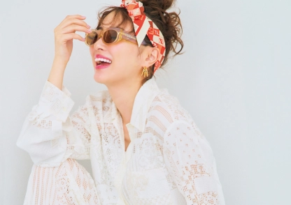 【FENDI】リゾート服を格上げ♡夏気分を高めるファッションジュエリー&バッグ