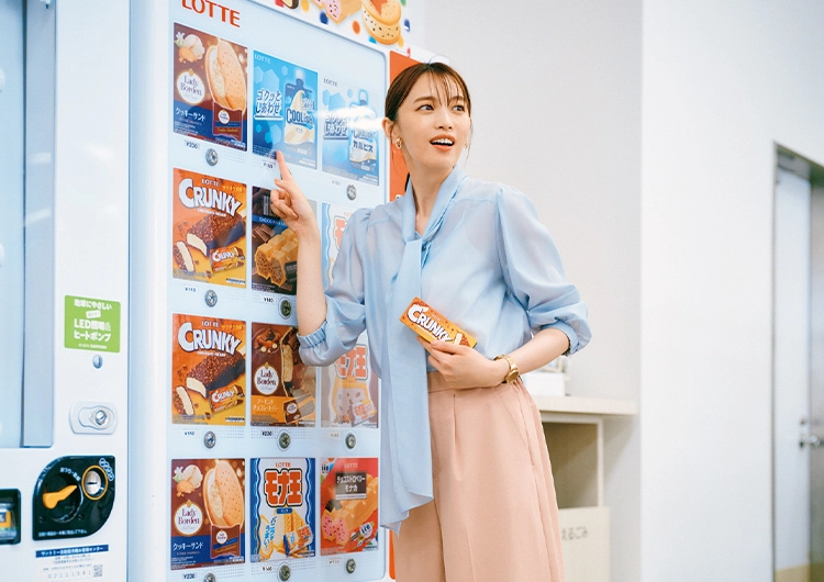 ブルー×ピンクで気分を盛り上げて！大人こそマネしたいパステルカラー通勤コーデ【毎日コーデ】